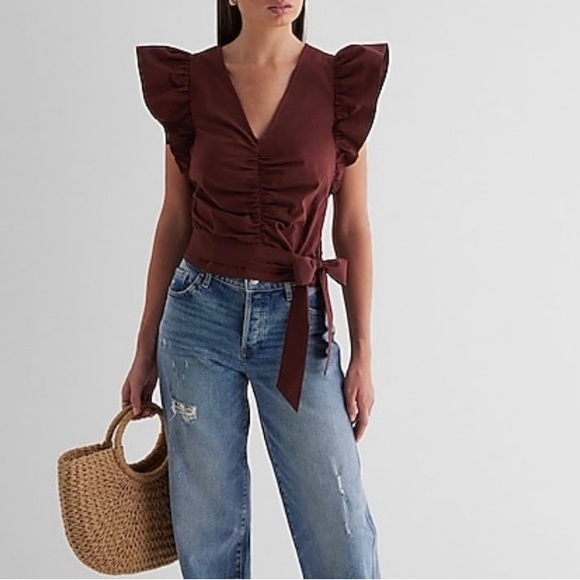 Express Flutter Rouched Sleeve Top NWT - Picture 3 of 3